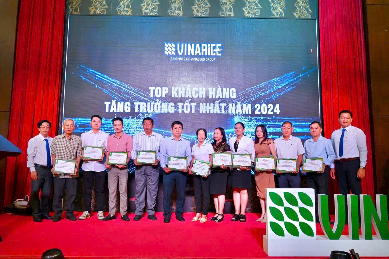 hoi-nghi-khach-hang-cua-cong-ty-vinarice-2025